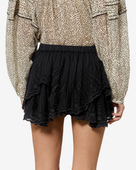 Layale Shorts