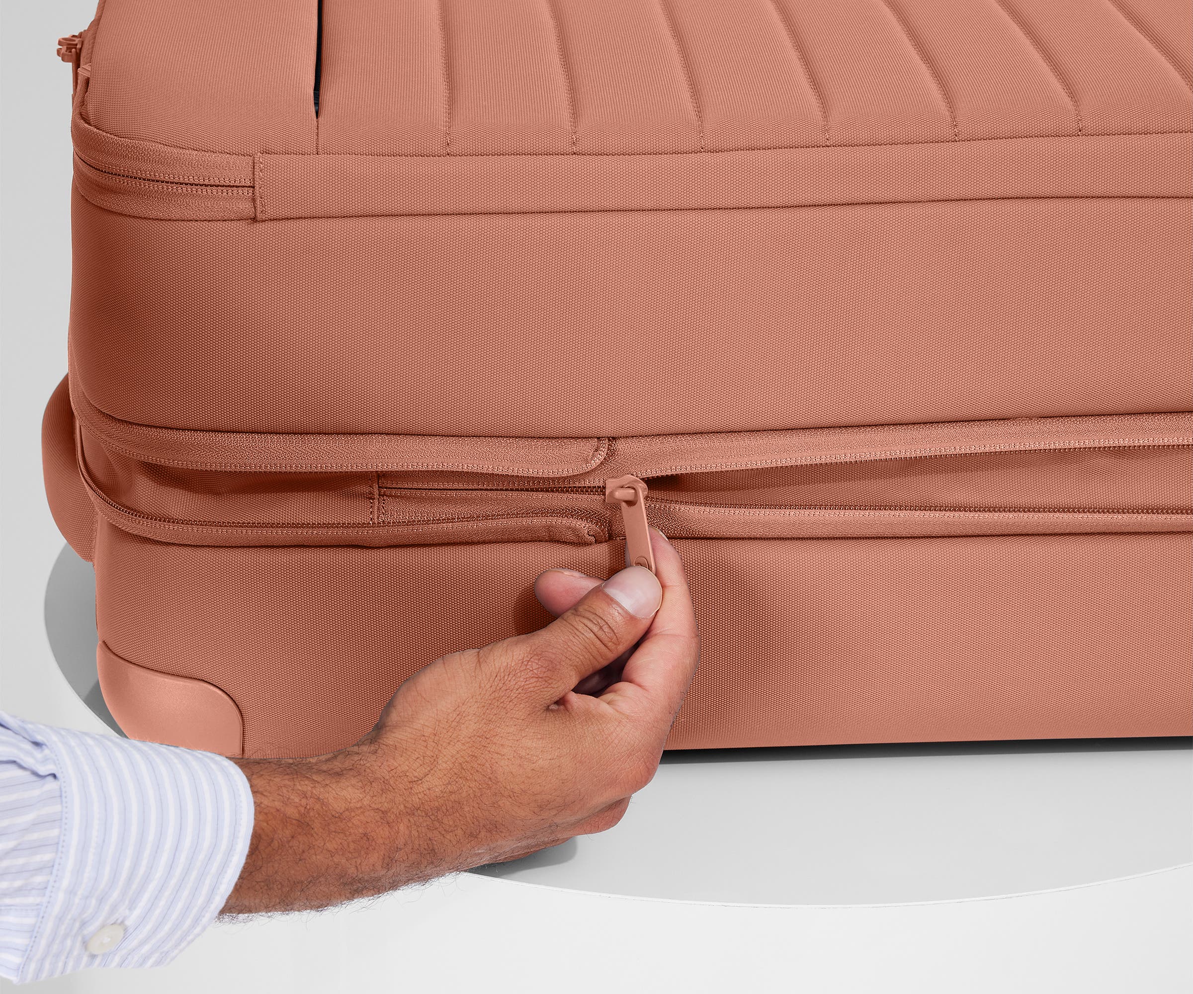 The Softside Large in Clay Pink