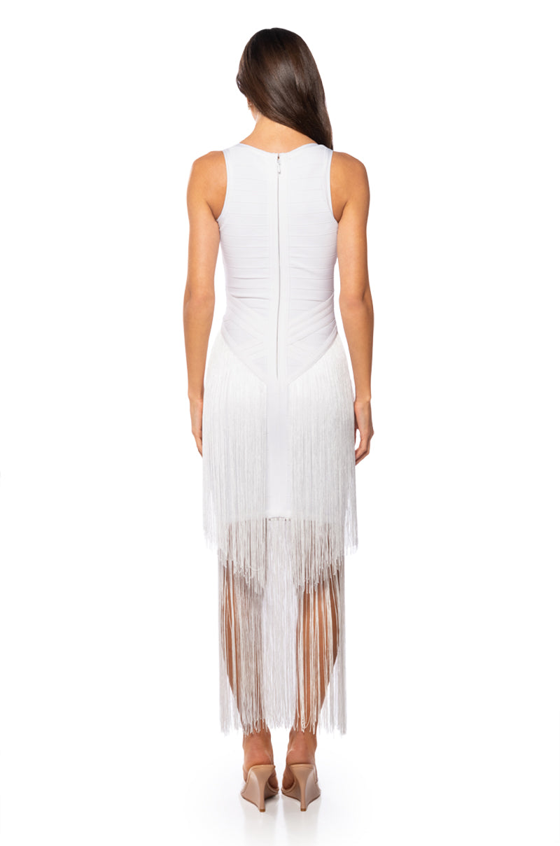 EVERYTHING ENTRANCE FRINGE V NECK MAXI DRESS IN WHITE