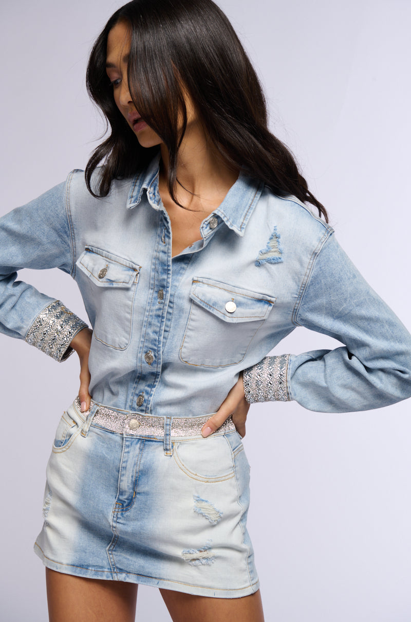 VIOLET DISTRESSED DENIM BUTTON DOWN